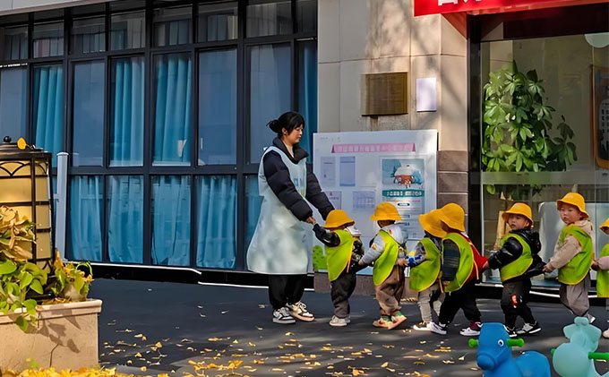  托育班多少钱一个月，国家支持普惠托育服务建设